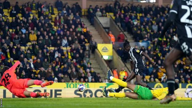 Norwich City 0-1 Watford: การนัดหยุดงานของ Vakoun Bayo ในช่วงท้ายเห็นว่า Hornets เอาชนะ Hornets
