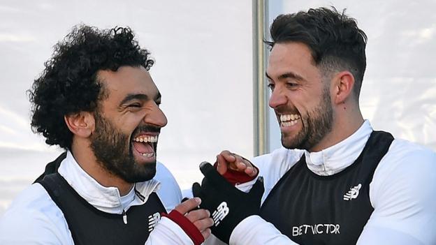 Danny Ings & Mo Salah's have a goalscoring bet this season... - BBC Sport