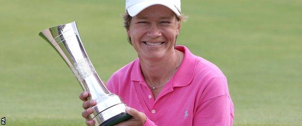 Catriona Matthew with the British Open trophy