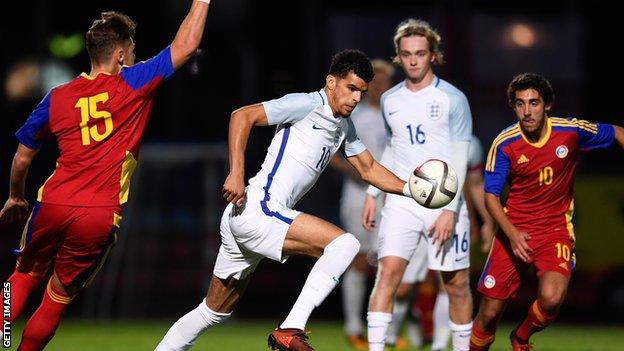 Dominic Solanke and Tom Davies in action for England Under-21s against Andorra Under-21s