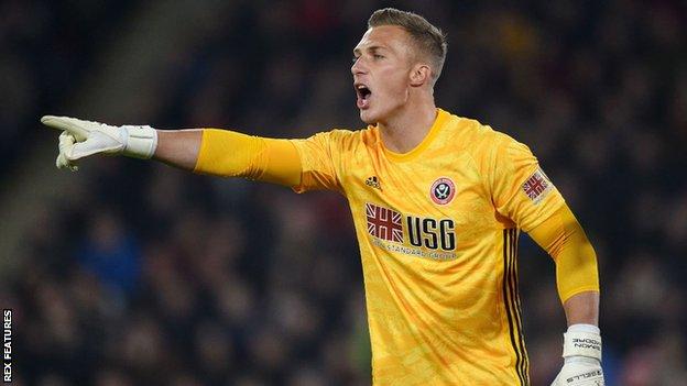 Simon Moore: Goalkeeper joins Coventry City on three-year deal - BBC Sport
