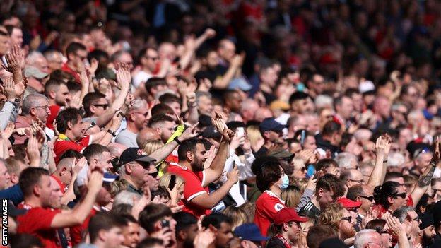 Old Trafford crowd
