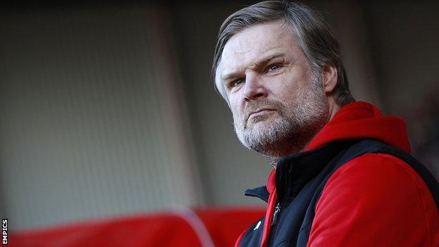 Steven Pressley: Fleetwood Town boss happy to win ugly - BBC Sport