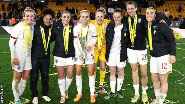 England players celebrate winning the Arnold Clark Cup