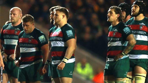 Leicester Tigers look on as they lose to Northampton