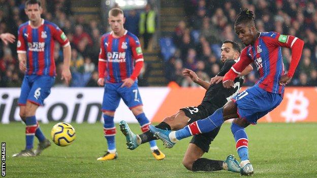 Crystal Palace 1-1 Brighton & Hove Albion: Wilfried Zaha rescues Palace  point - BBC Sport