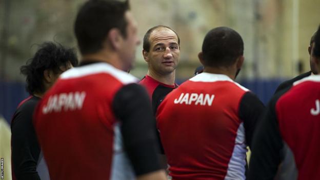 Steve Borthwick looks out over his Japan forwards
