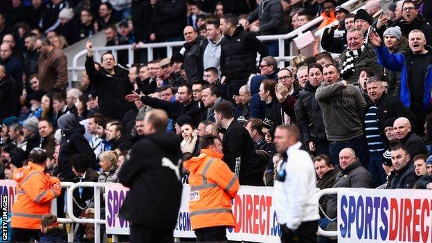 Newcastle fans shout at Steve McClaren