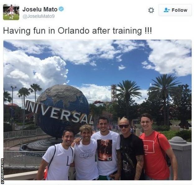 Joselu and Stoke teammates are taking in the sights in Orlando