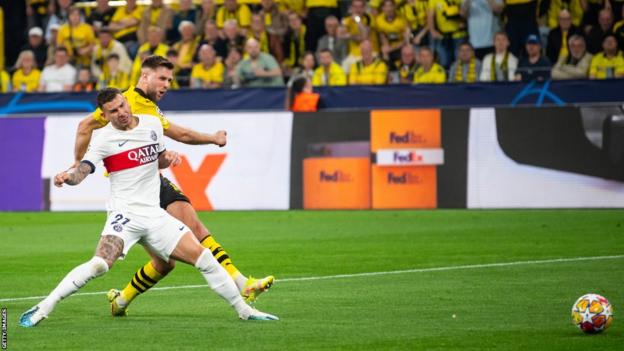 Niclas Fullkrug scores for Borussia Dortmund