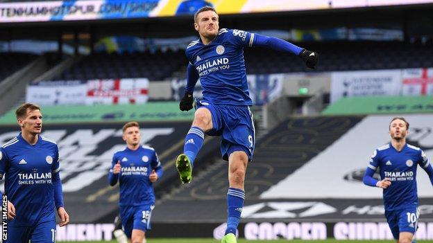 Jamie Vardy celebrates scoring for Leicester