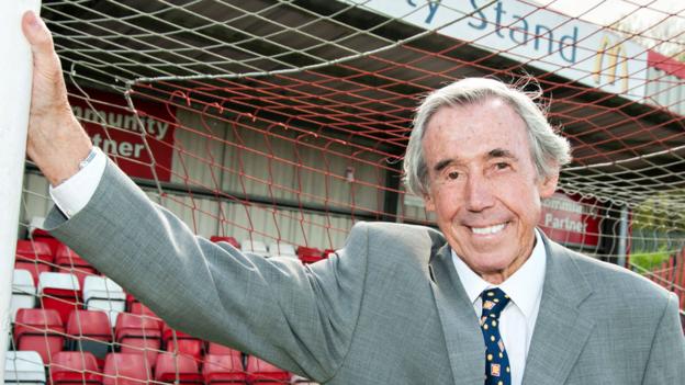 105613407 gordon banks alamy