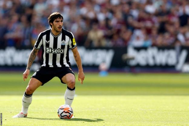 Newcastle midfielder Sandro Tonali