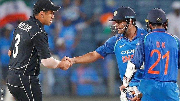 New Zealand's Ross Taylor and India's MS Dhoni