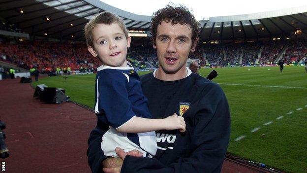 Harvey and Christian Dailly at Hampden Park in 2003