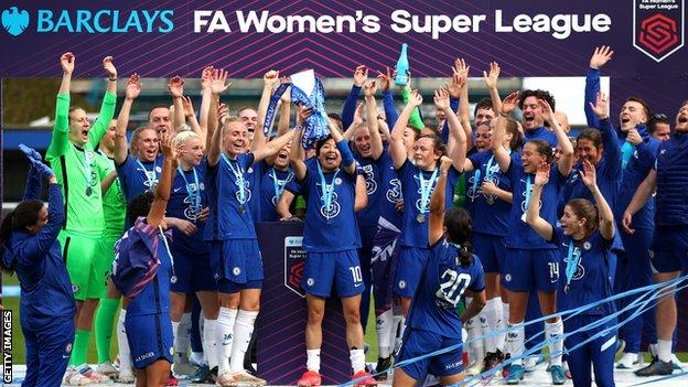 Chelsea levanta el trofeo WSL