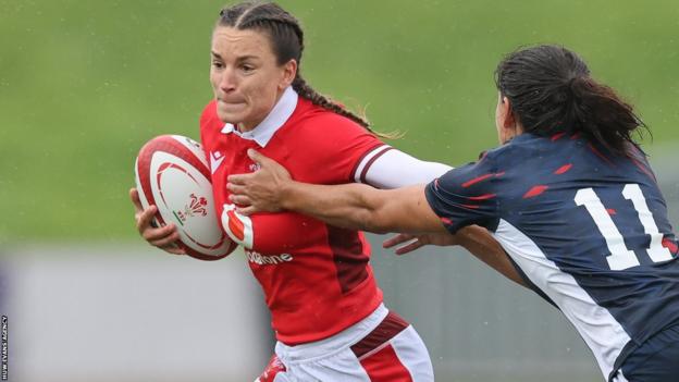 Jasmine Joyce of Wales takes on Sarah Levy of USA