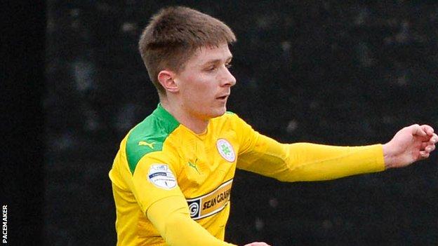 Curran's ninth league goal of the season was enough to secure a third win in a row for Cliftonville