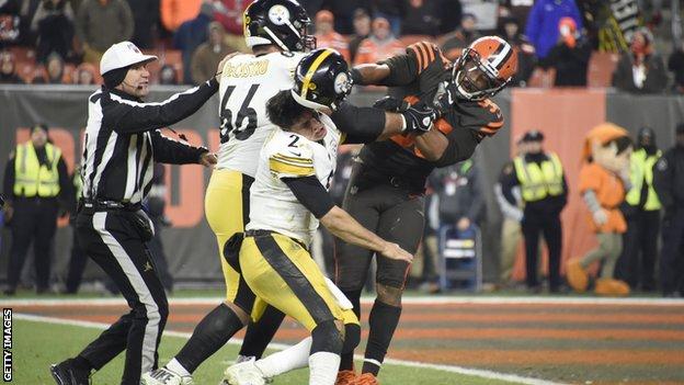 Myles Garrett: Cleveland Browns player hits Steelers' Mason Rudolph with  helmet - BBC Sport