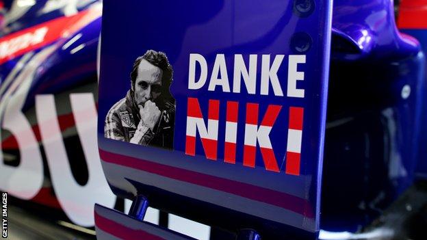 Toro Rosso tribute to Niki Lauda