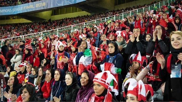 Iran football fans