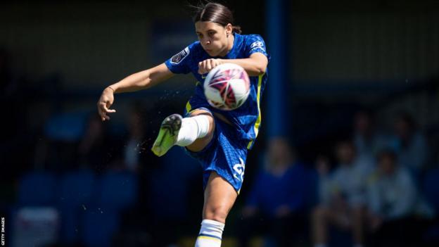 Sam Kerr scores against Man Utd