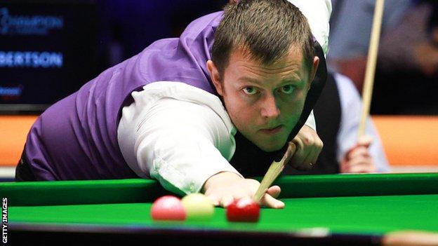 Mark Allen missed out on a last-16 meeting with fellow NI player Joe Swail