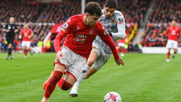 Neco Williams: 'No pressure' on injured defender says Wales boss Page ...