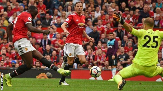 Romelu Lukaku scores Manchester United's opening goal