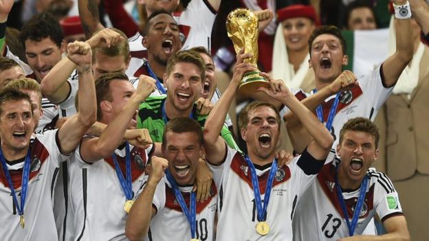 Philipp Lahm lifts World Cup trophy