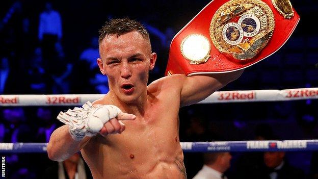 Josh Warrington retained his world title with a thrilling victory over Carl Frampton in Manchester