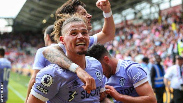 Kalvin Phillips celebrates Leeds staying in the Premier League at Brentford