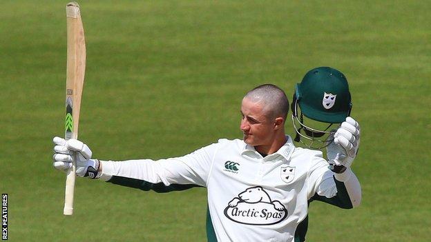 Tom Kohler-Cadmore had his head shaved for charity in support of Worcestershire team-mate Tom Fell, who is receiving treatment for testicular cancer
