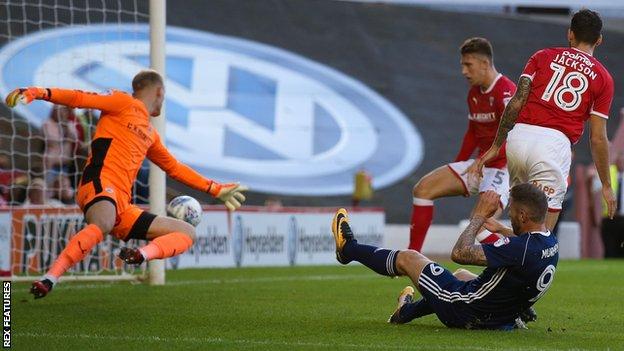Daryl Murphy heads Nottingham Forest's first-half equaliser against Barnsley