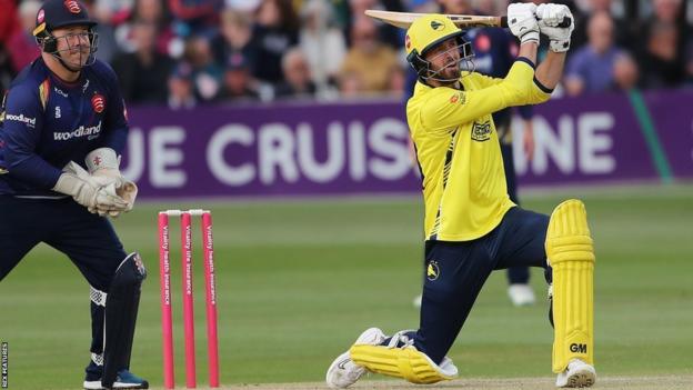 James Vince in action for Hampshire against Essex