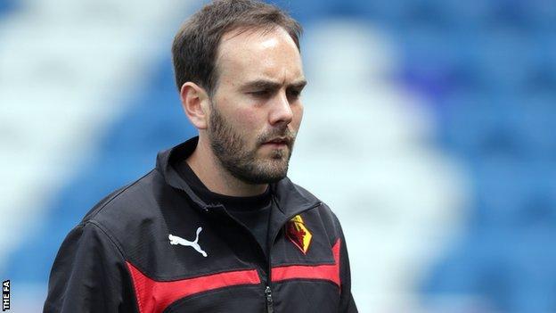 legemliggøre Ordinere Jeg regner med John Salomon: Watford Ladies manager to leave at end of season - BBC Sport