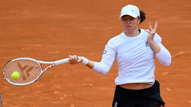 Italian Open 2023 results: Iga Swiatek beats Donna Vekic in Rome - BBC Sport