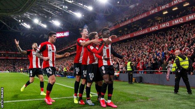 Athletic Bilbao 4-2 Barcelona: Basque side win Copa del Rey thriller - BBC  Sport