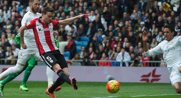 Javier Eraso scores for Athletic Bilbao