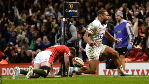 Ollie Lawrence scores against Wales during the Six Nations