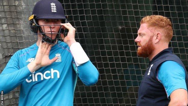 Zak Crawley et Jonny Bairstow