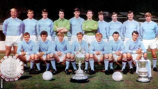 Manchester City's first team squad 1969-70: (back row, left to right) George Heslop, Alan Oakes, Mike Doyle, Ken Mulhearn, Tommy Booth, Harry Dowd, Stan Bowles, Arthur Mann, Glyn Pardoe, Tony Coleman; (front row) Dave Connor, Bobby Owen, Colin Bell, Tony Book, Francis Lee, Mike Summerbee, Neil Young
