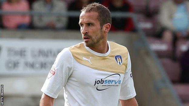 Colchester United: David Wright named academy coach - BBC Sport