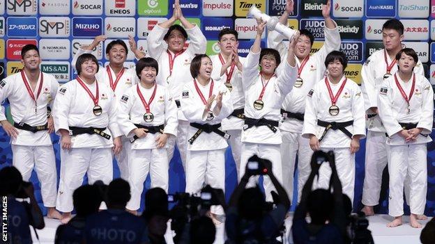 Japan's mixed Judo team at the 2019 World Championships