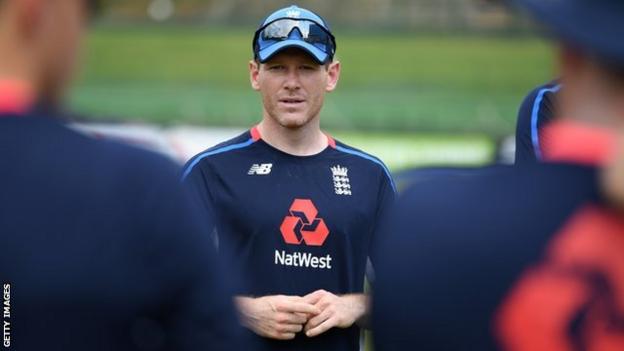 Eoin Morgan team talk