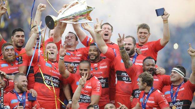 Toulon celebrate their third Champions Cup victory in a row