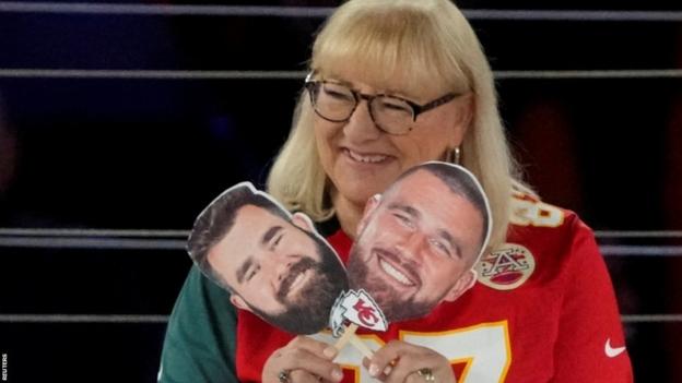 Jason Kelce, Travis Kelce: Brothers will meet in Super Bowl 57