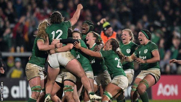Enya Breen celebrates with her team-mates