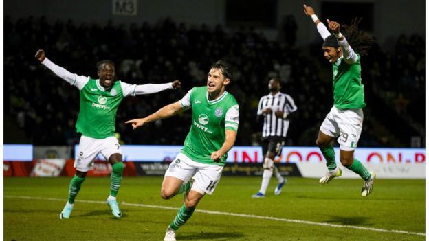 Hibernian's Joe Newell celebrates