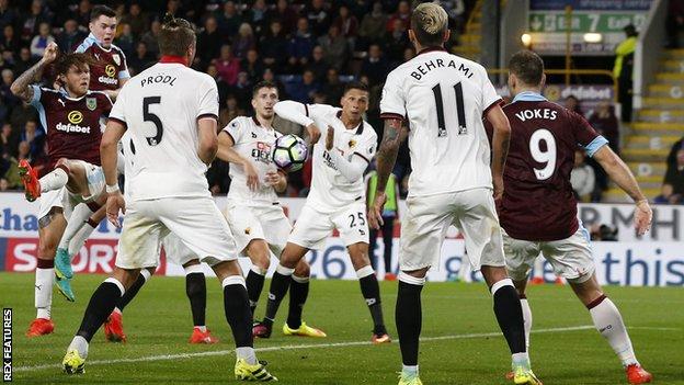 Jeff Hendrick scores for Burnley against Watford